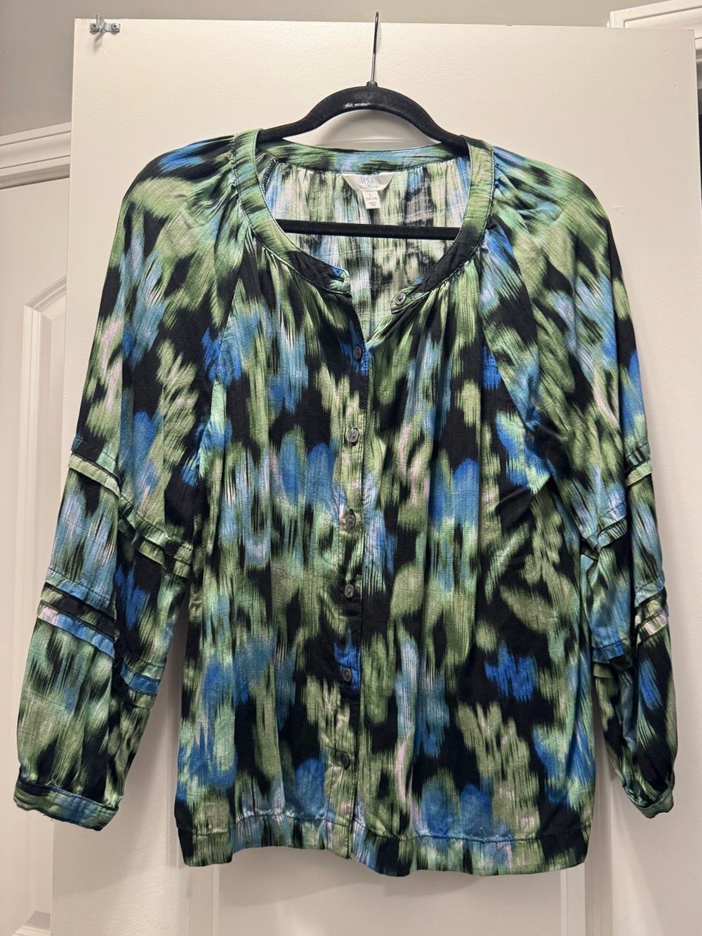 Time and Tru Green and Blue Abstract Print Button-Front Blouse